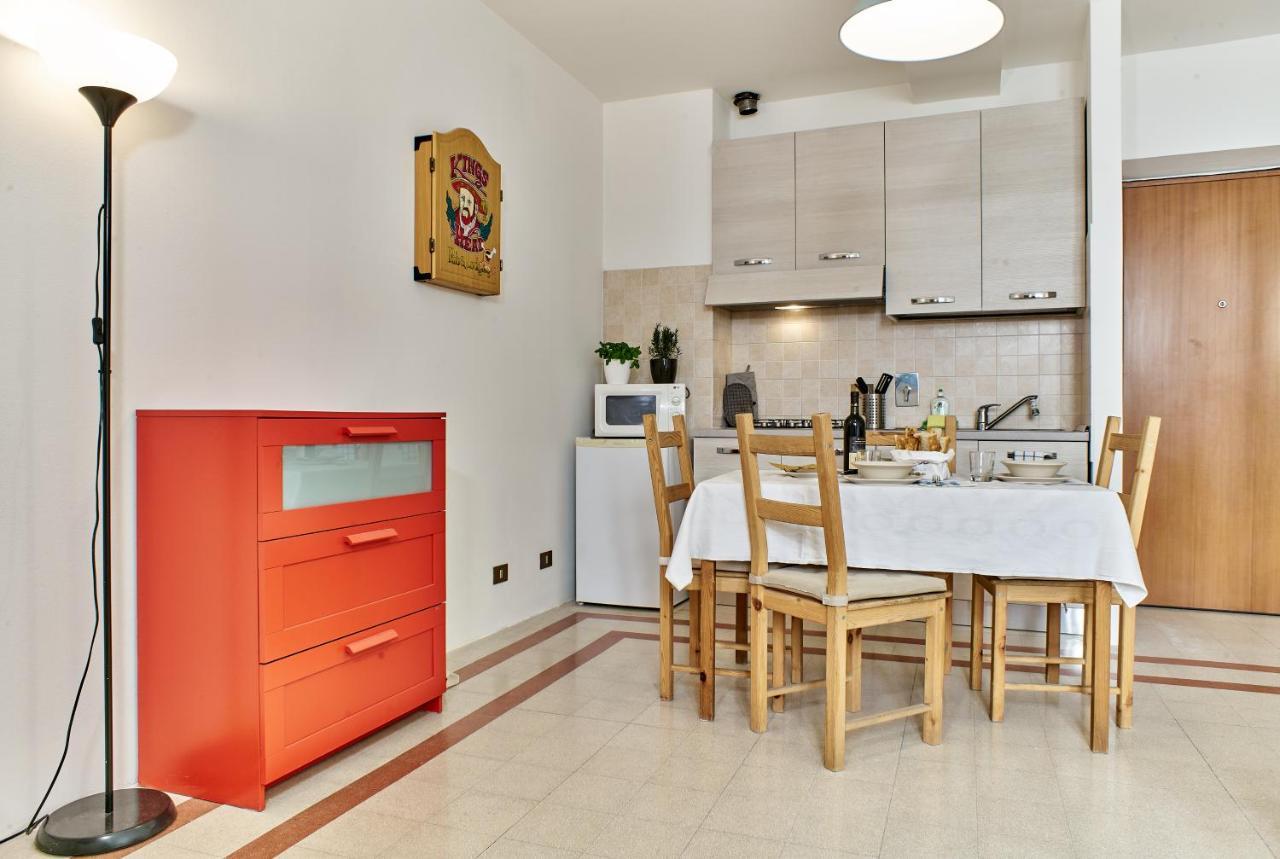 Colorato E Vivace Bilocale Apartamento Lucca Exterior foto